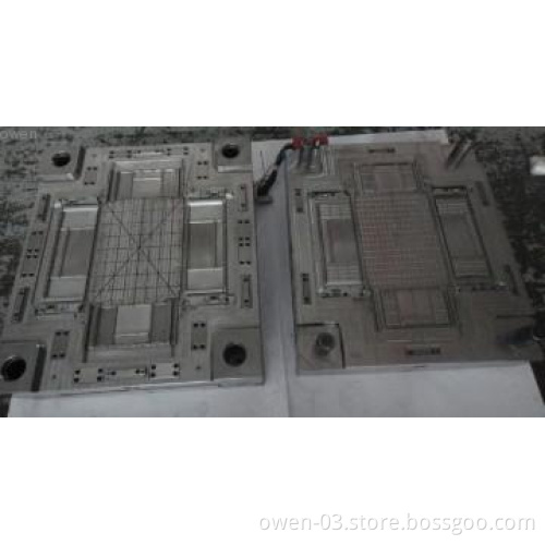 Plastic injection mould